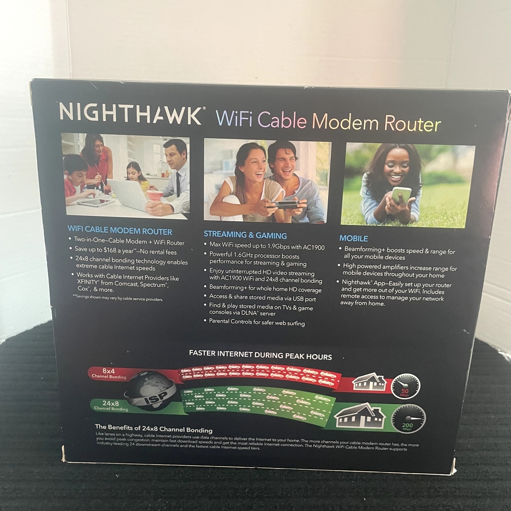 NETGEAR Nighthawk AC1900 WiFi Cable Modem Router - Black - Picture 4 of 7